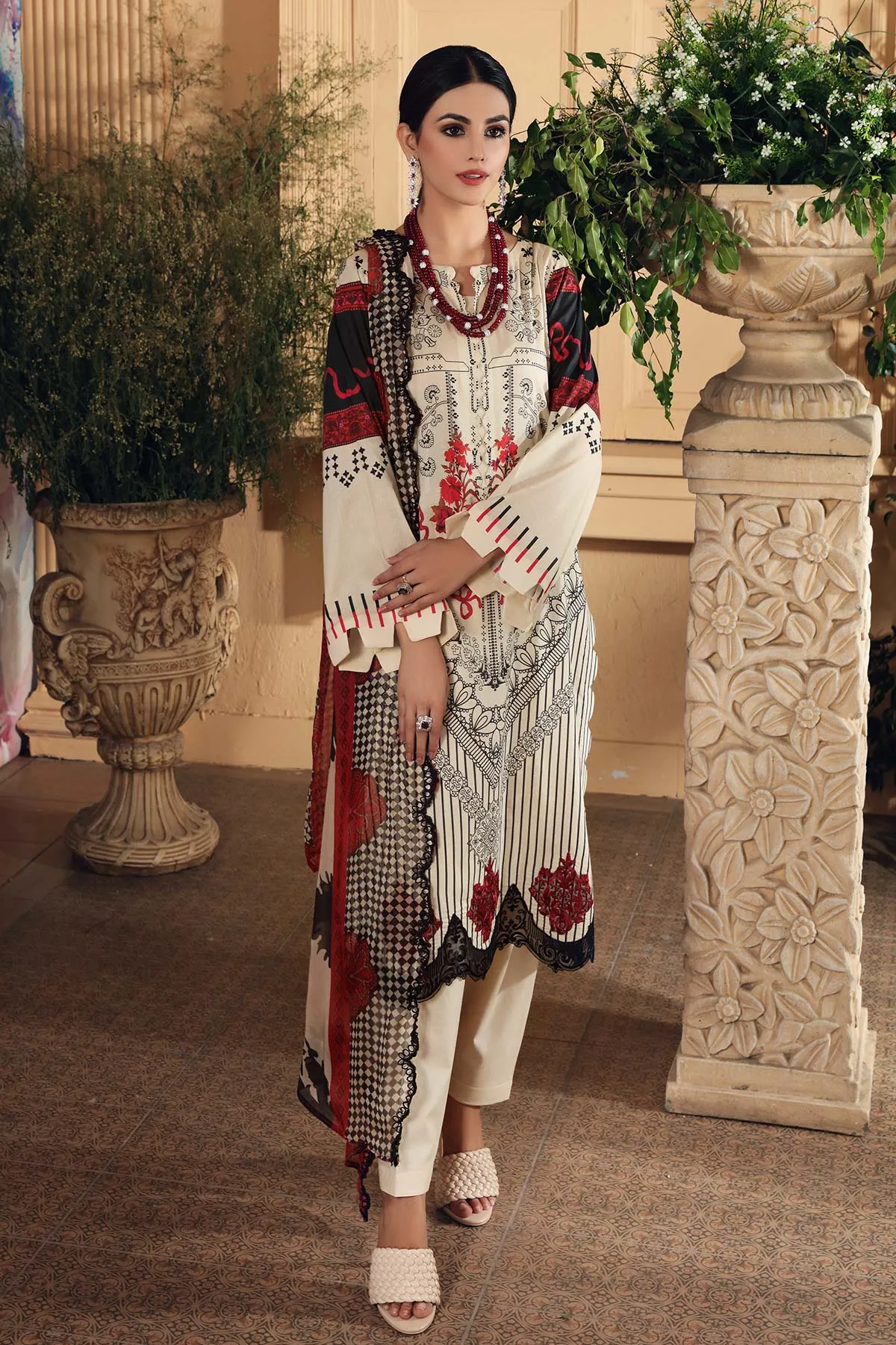 3 Pc Unstitched Embroidered Lawn With Chiffon Dupatta SH 12