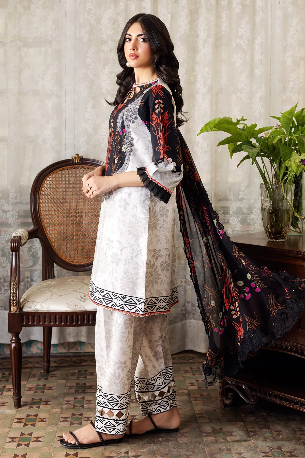 Embroidered Lawn Suit Set