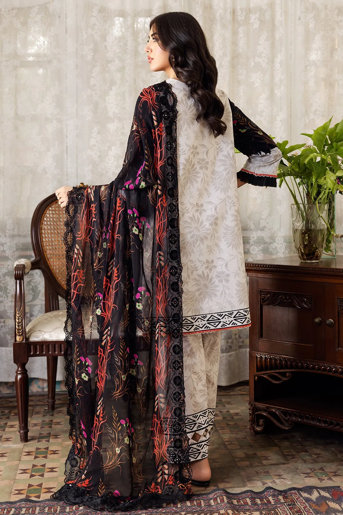 Embroidered Lawn Suit Set