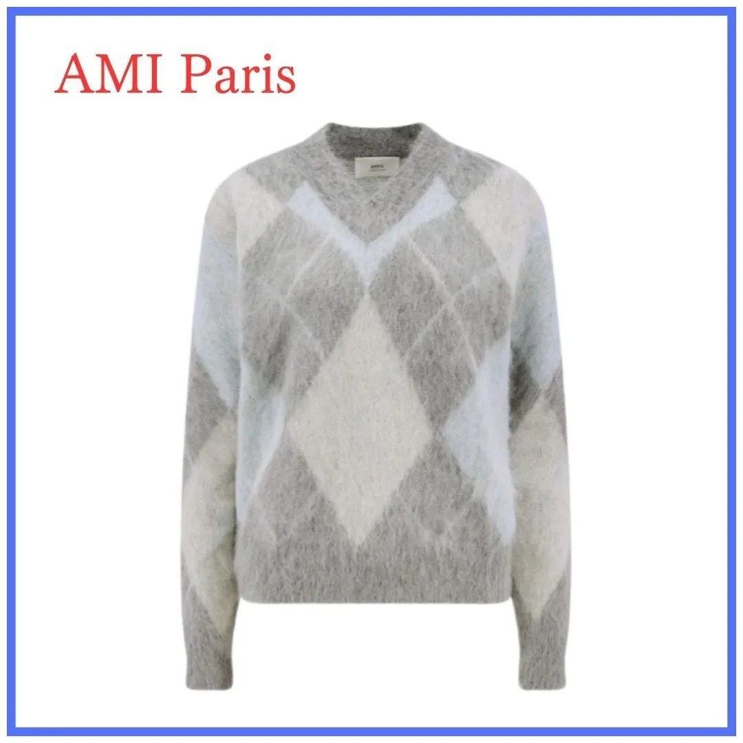 AMI PARIS Argile Casual V-Neck Office Style Top with Long Sleeves