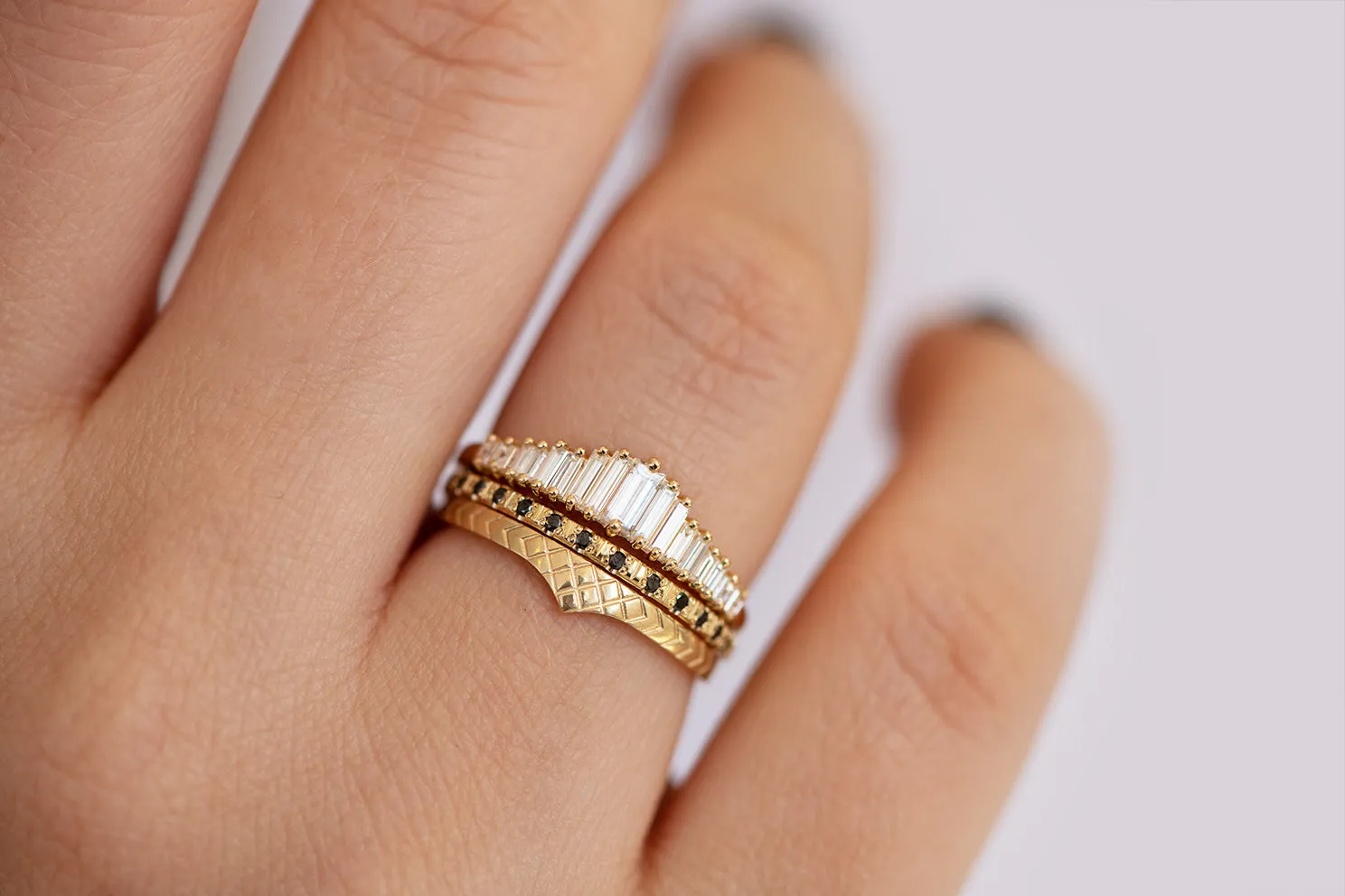 Elegant Patterned Wedding Ring