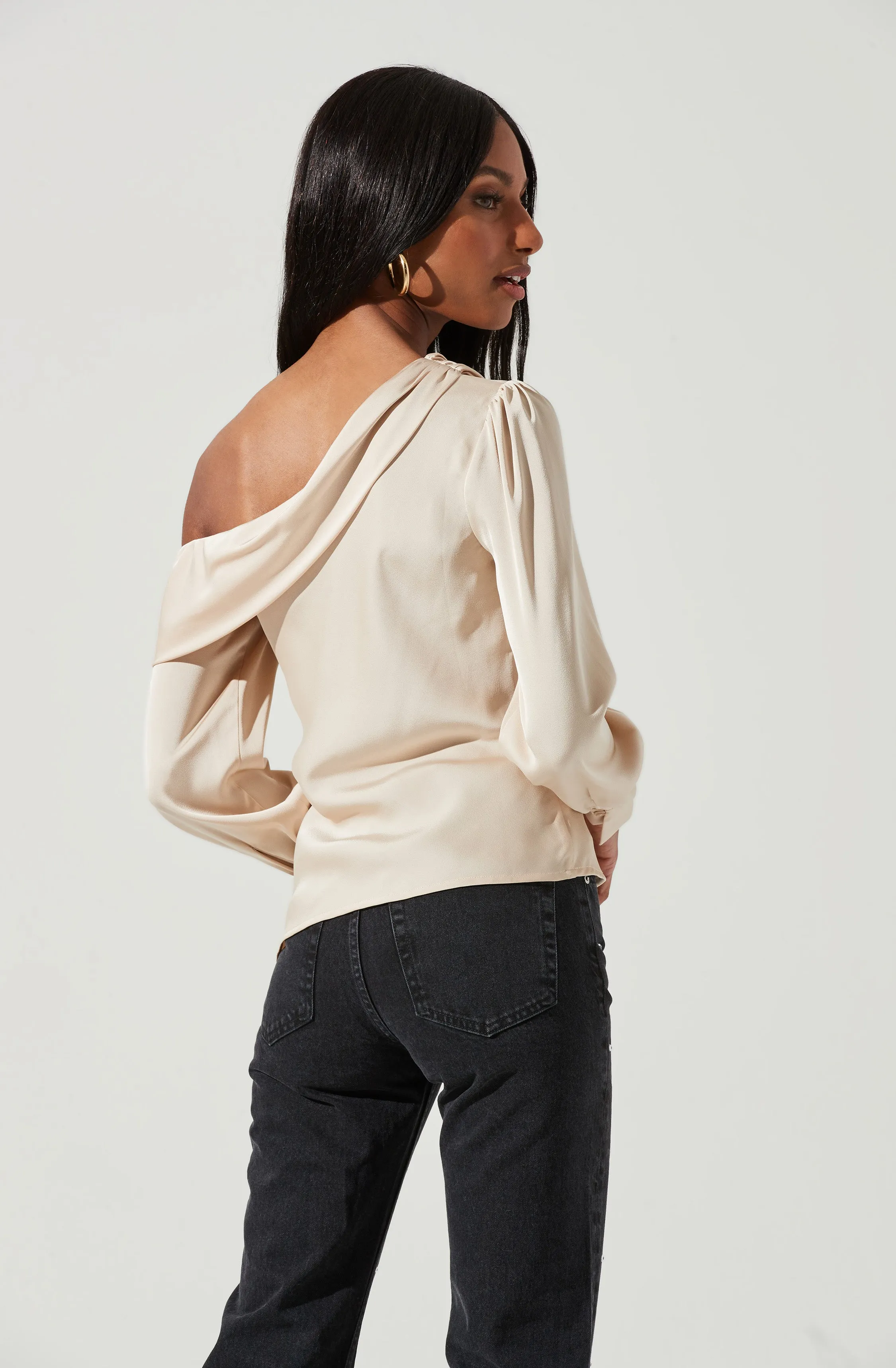 Ellen Off Shoulder Long Sleeve Draped Top