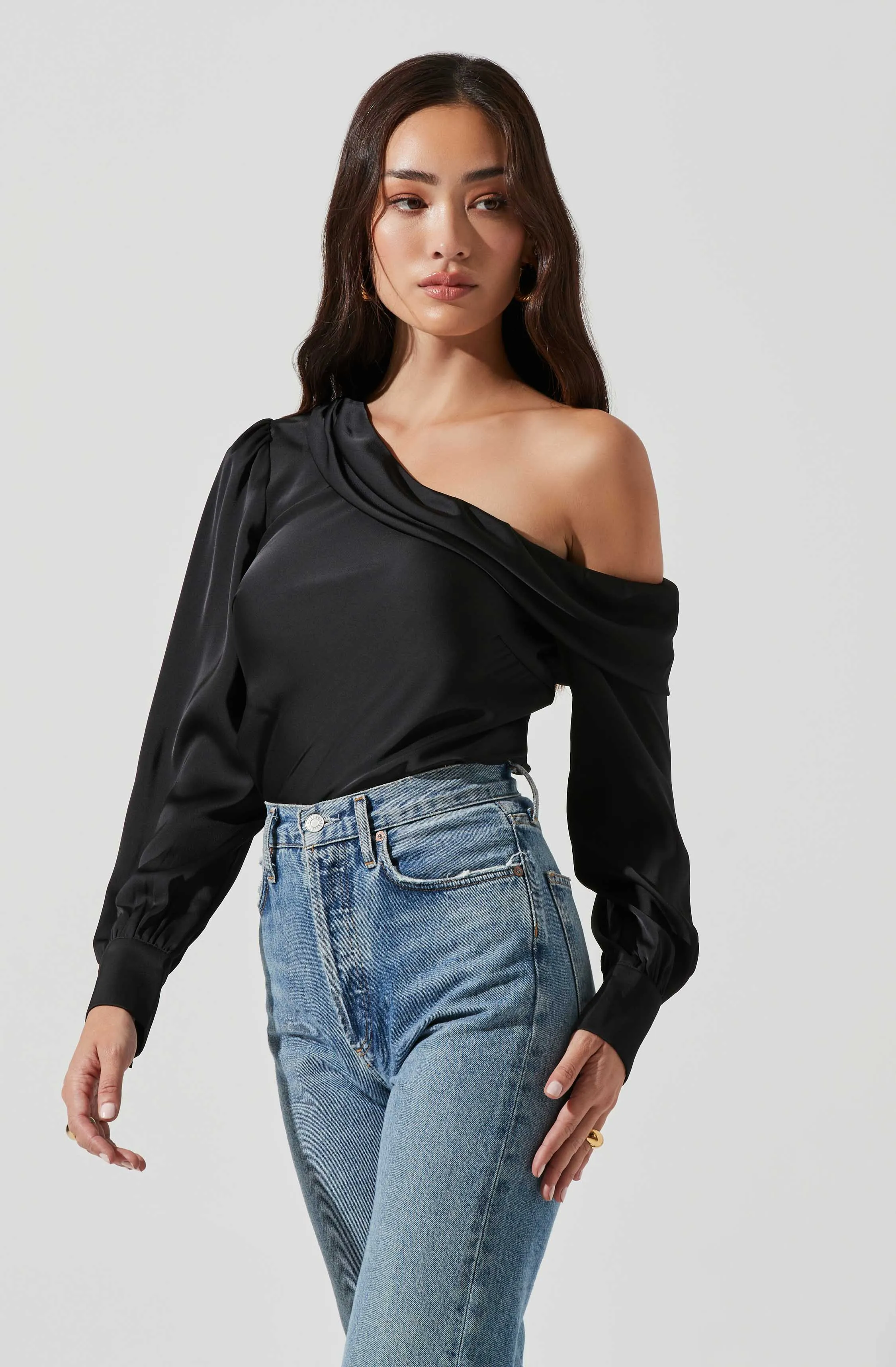 Ellen Off Shoulder Long Sleeve Draped Top