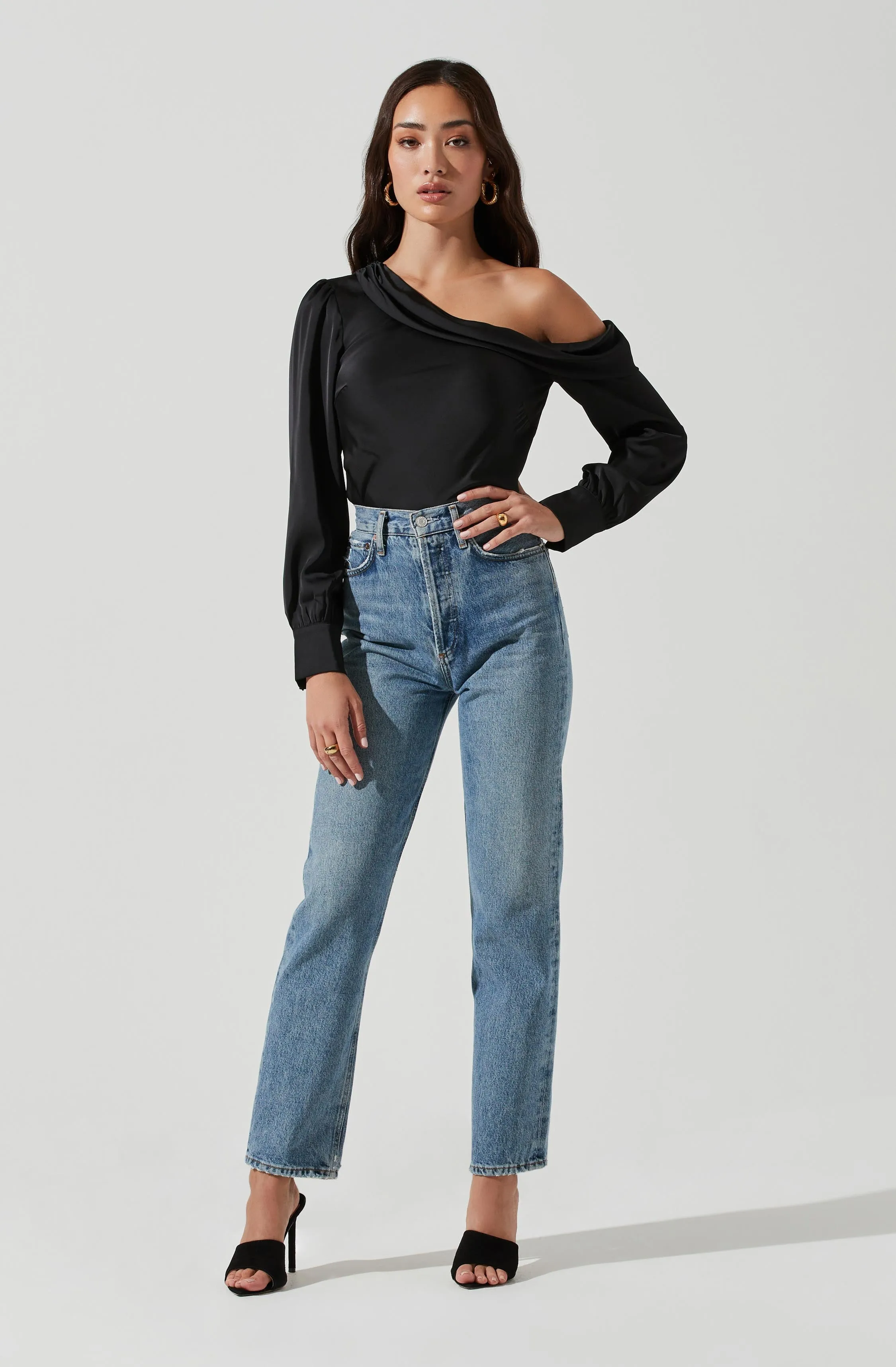 Ellen Off Shoulder Long Sleeve Draped Top