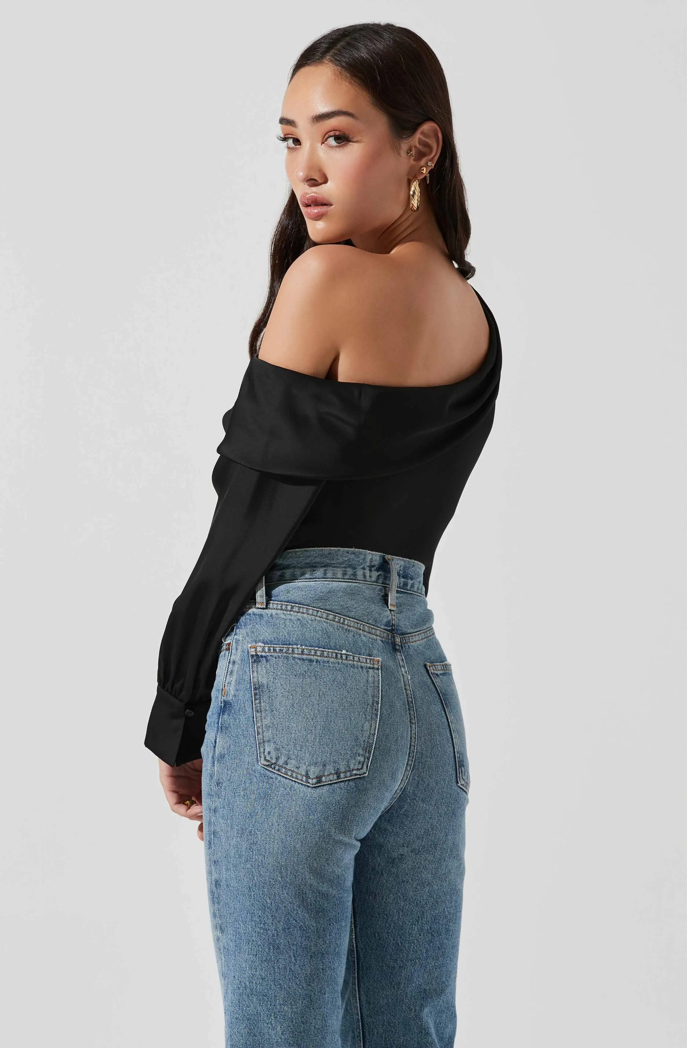 Ellen Off Shoulder Long Sleeve Draped Top