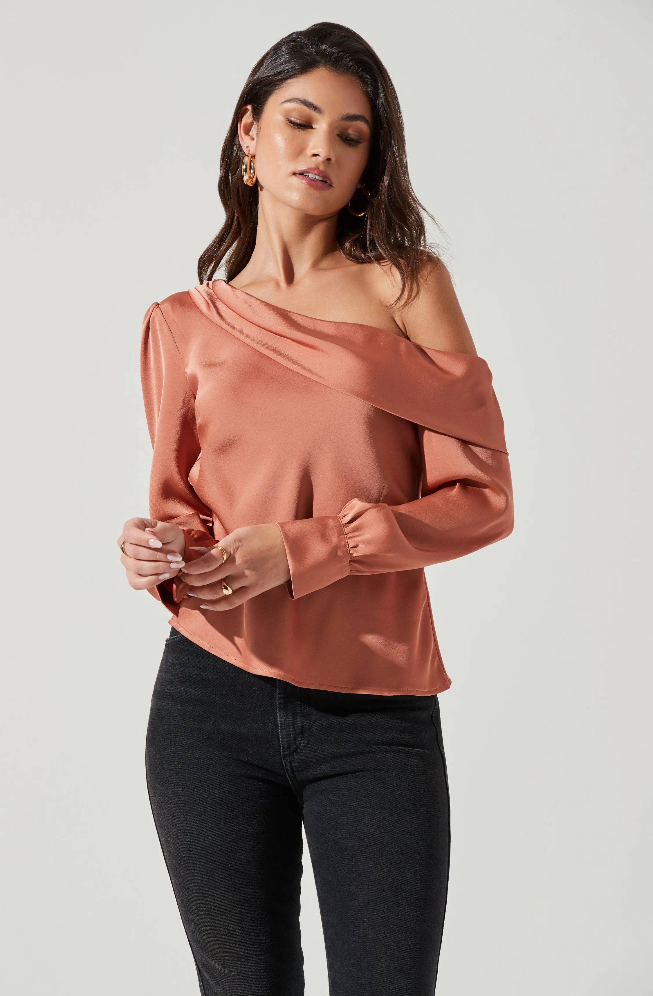 Ellen Off Shoulder Long Sleeve Draped Top