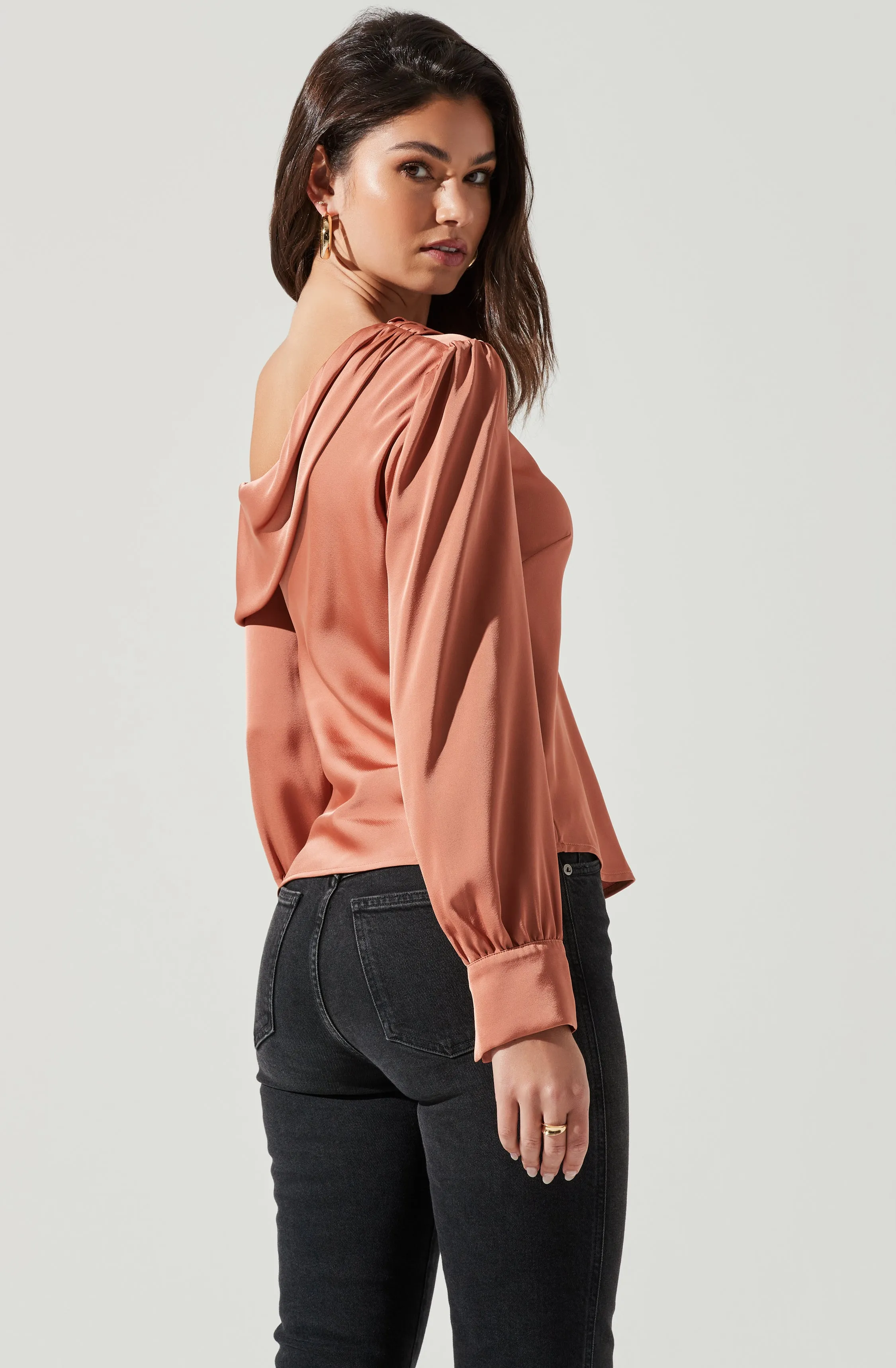 Ellen Off Shoulder Long Sleeve Draped Top