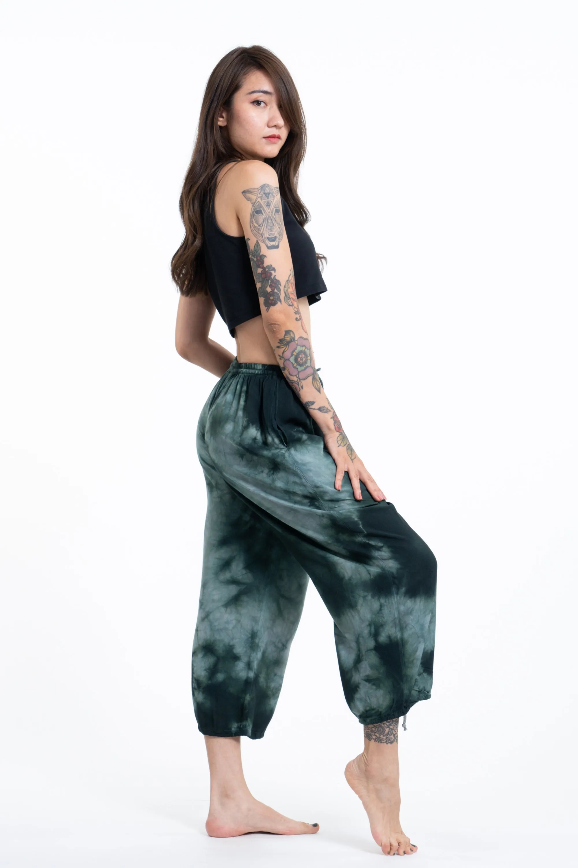 Women's dark teal tie dye drawstring yoga massage cropped pants